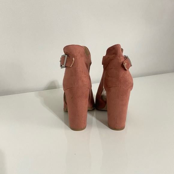 Wild Diva Lounge Elegant Peep-Toe Block Heel Sandals - Mauve - Picture 7 of 8